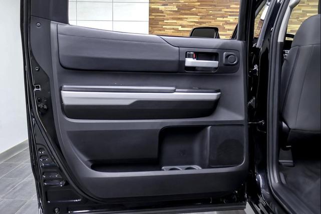 Photo of 2021 Midnight Black Metallic Toyota Tundra