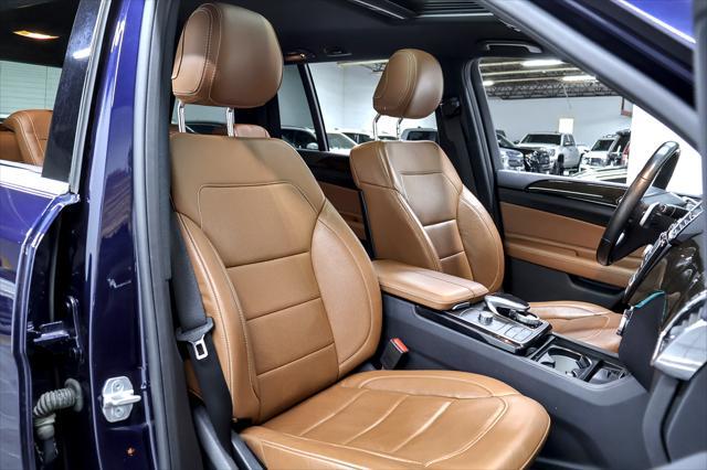 Photo of 2017 Brilliant Blue Metallic Mercedes-Benz GLS 450