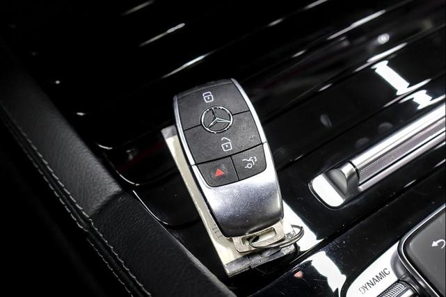 Photo of 2020 Iridium Silver Metallic Mercedes-Benz GLE 350