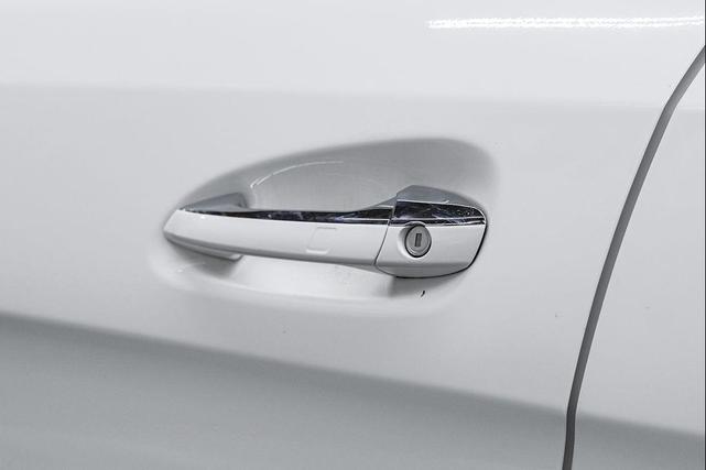 Photo of 2019 Polar White Mercedes-Benz GLS 450