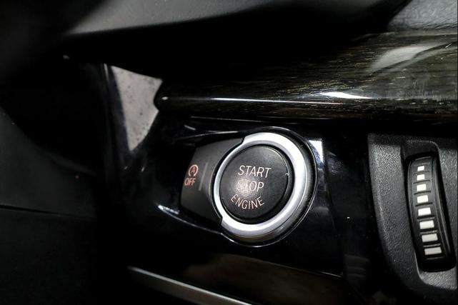 Photo of 2018 Mineral White Metallic BMW X5
