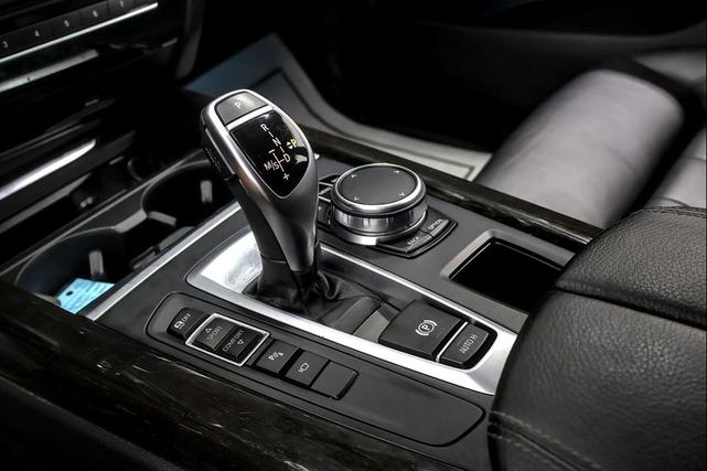 Photo of 2018 Mineral White Metallic BMW X5