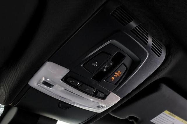 Photo of 2018 Mineral White Metallic BMW X5