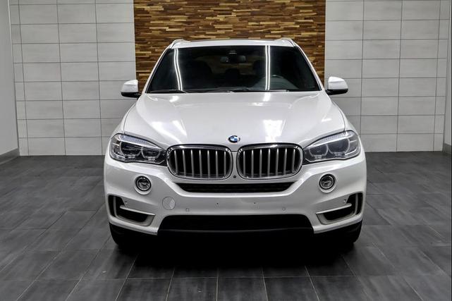 Photo of 2018 Mineral White Metallic BMW X5