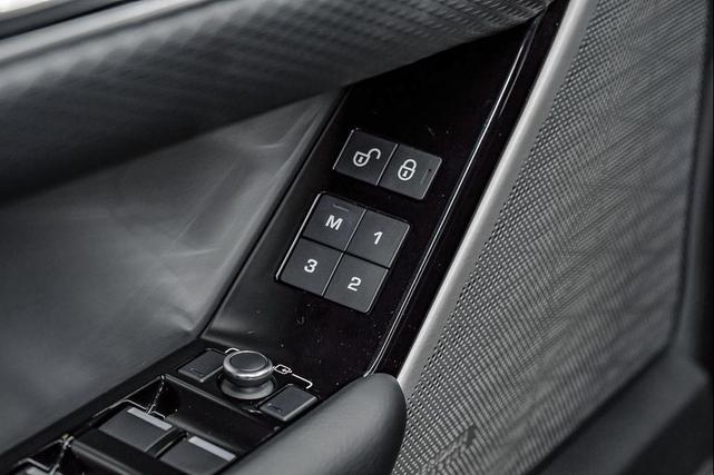 Photo of 2018 Gray Land Rover Range Rover Velar