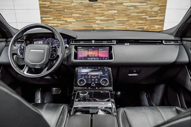 Photo of 2018 Gray Land Rover Range Rover Velar