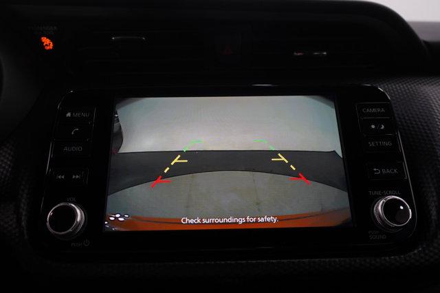Photo of 2023 Monarch Orange Metallic/Super Black Nissan Kicks