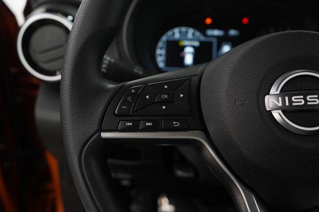 Photo of 2023 Monarch Orange Metallic/Super Black Nissan Kicks