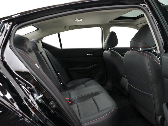Photo of 2024 Super Black Clearcoat Nissan Altima