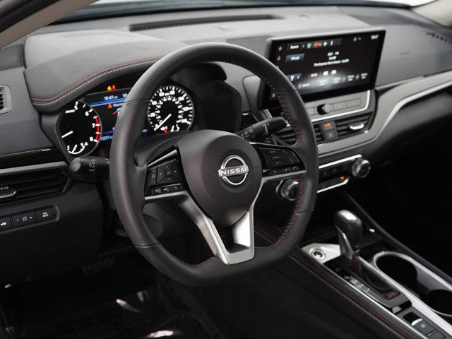 Photo of 2024 Super Black Clearcoat Nissan Altima