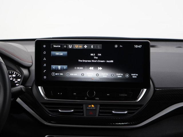 Photo of 2024 Super Black Clearcoat Nissan Altima