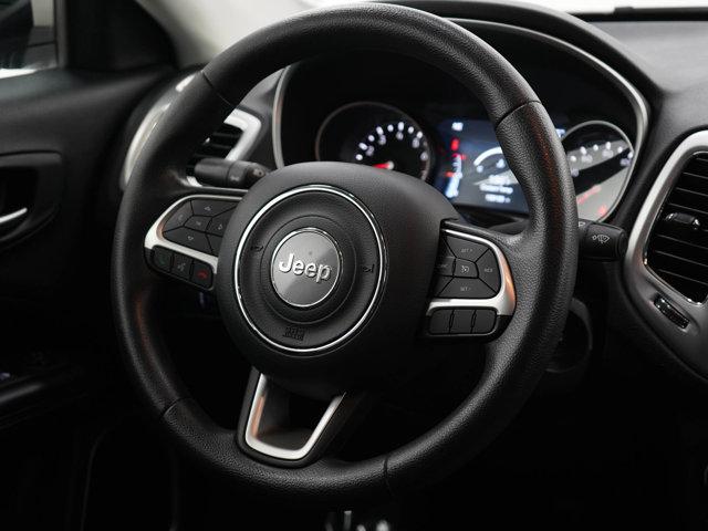 Photo of 2019 White Clearcoat Jeep Compass