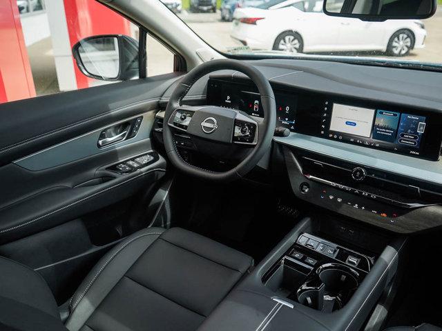 Photo of 2025 Scarlet Ember Tintcoat/Super Black Nissan Murano