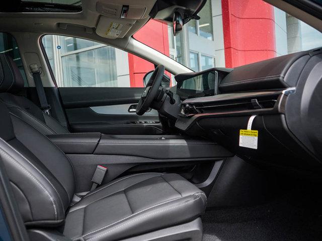 Photo of 2025 Scarlet Ember Tintcoat/Super Black Nissan Murano