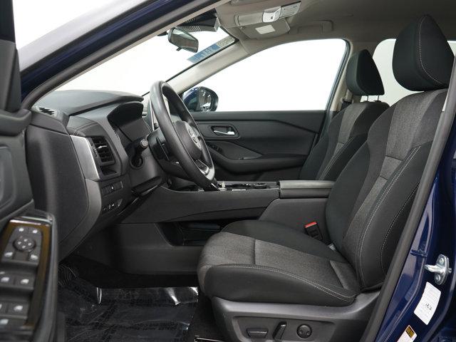 Photo of 2024 Deep Ocean Blue Pearl Nissan Rogue