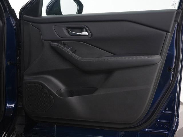 Photo of 2024 Deep Ocean Blue Pearl Nissan Rogue