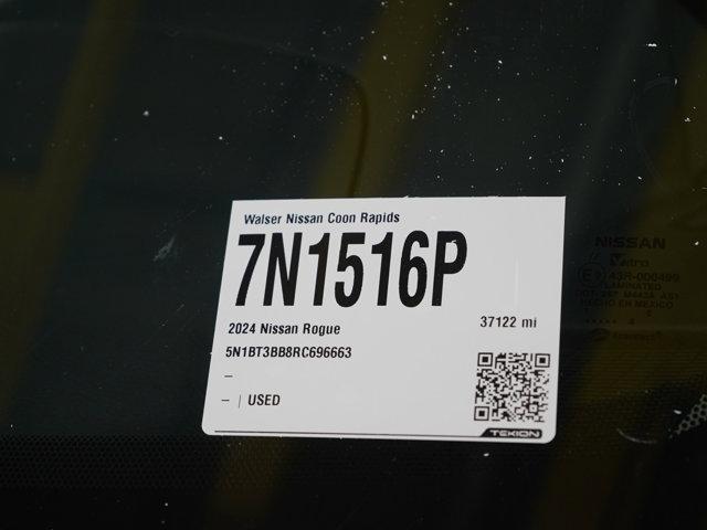 Photo of 2024 Deep Ocean Blue Pearl Nissan Rogue