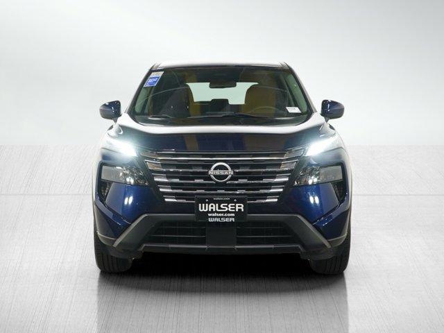 Photo of 2024 Deep Ocean Blue Pearl Nissan Rogue