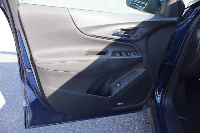 Photo of 2022 Blue Glow Metallic Chevrolet Equinox