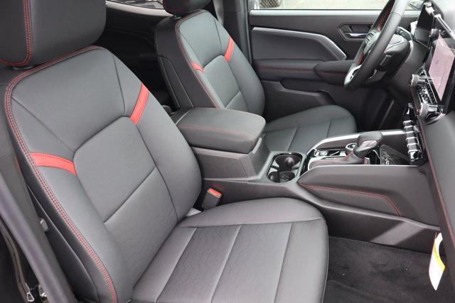 Photo of 2025 Black Chevrolet Colorado