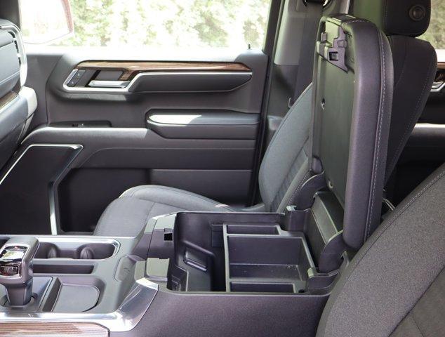 Photo of 2022 Red Chevrolet Silverado 1500