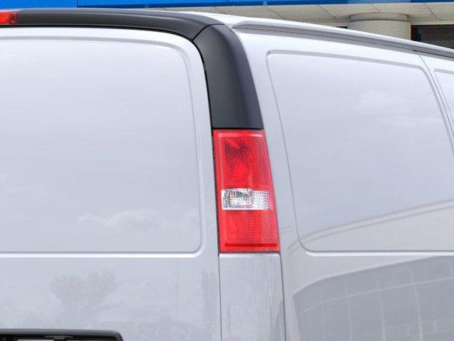Photo of 2025 Summit White Chevrolet Express 2500