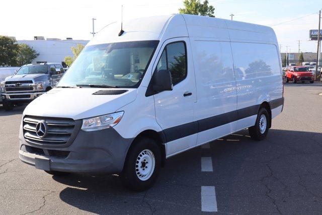 Photo of 2020 Arctic White Mercedes-Benz Sprinter 2500