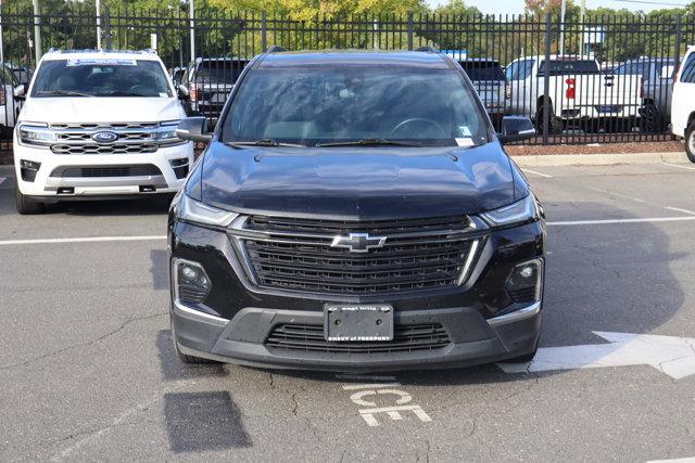 Photo of 2023 Mosaic Black Metallic Chevrolet Traverse
