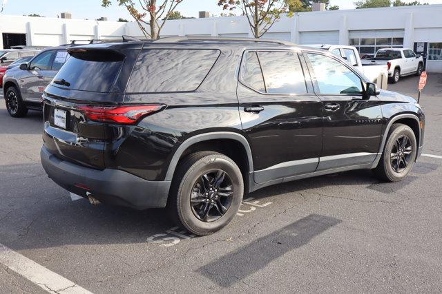 Photo of 2023 Mosaic Black Metallic Chevrolet Traverse