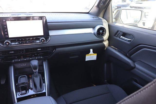 Photo of 2024 Summit White Chevrolet Colorado