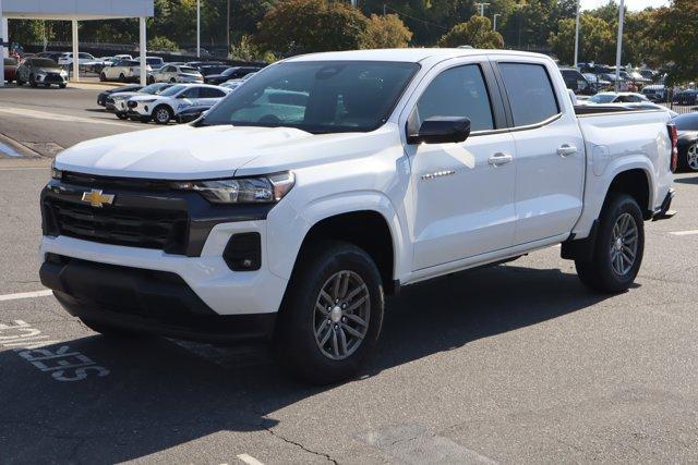 Photo of 2024 Summit White Chevrolet Colorado