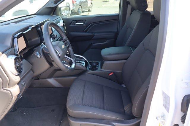 Photo of 2024 Summit White Chevrolet Colorado