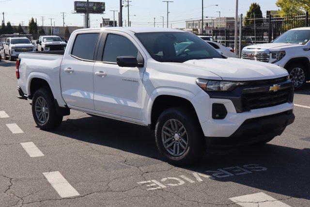 Photo of 2024 Summit White Chevrolet Colorado