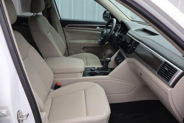 Photo of 2019 Pure White Volkswagen Atlas