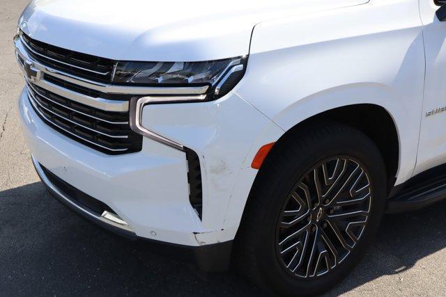 Photo of 2021 Summit White Chevrolet Suburban