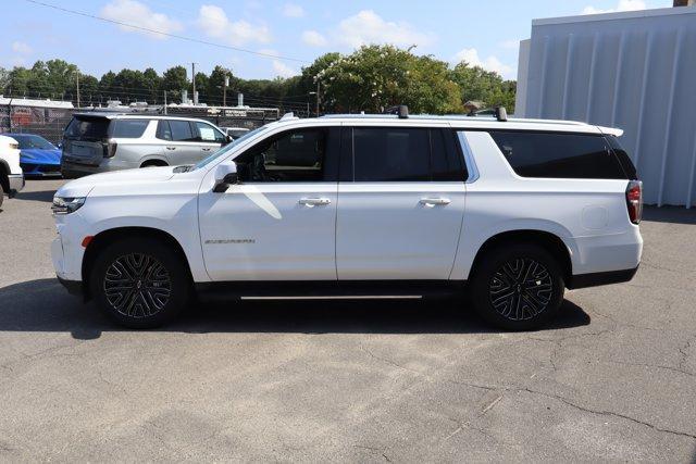 Photo of 2021 Summit White Chevrolet Suburban