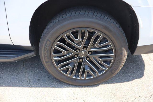 Photo of 2021 Summit White Chevrolet Suburban
