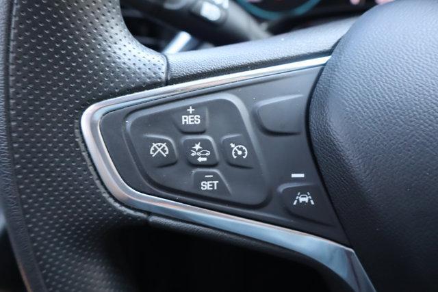 Photo of 2022 Silver Ice Metallic Chevrolet Equinox