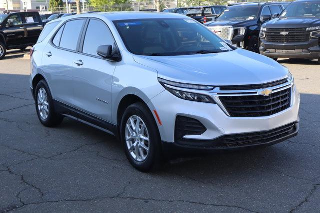 Photo of 2022 Silver Ice Metallic Chevrolet Equinox
