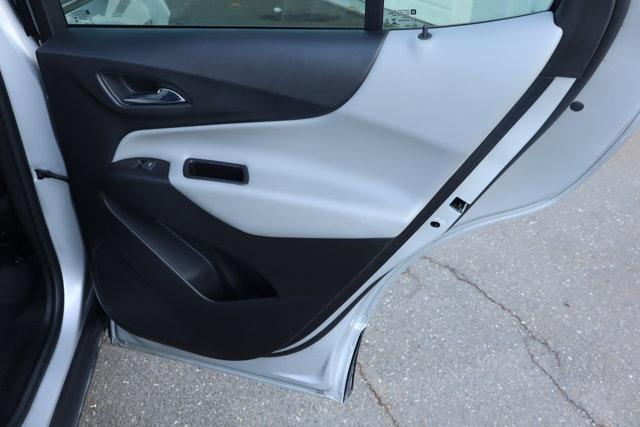 Photo of 2022 Silver Ice Metallic Chevrolet Equinox
