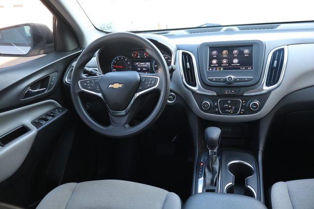 Photo of 2022 Silver Ice Metallic Chevrolet Equinox