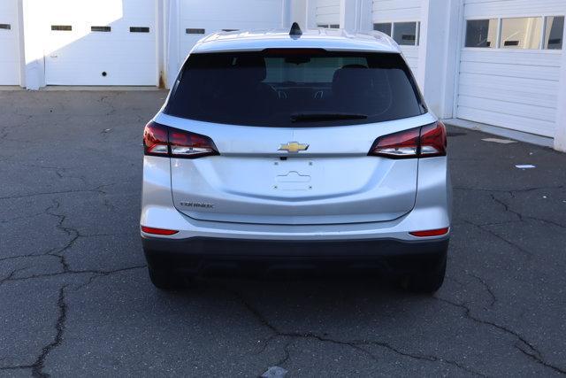 Photo of 2022 Silver Ice Metallic Chevrolet Equinox