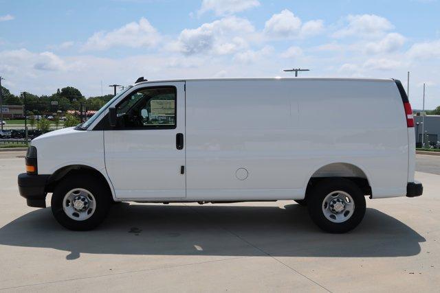 Photo of 2025 Summit White Chevrolet Express 2500