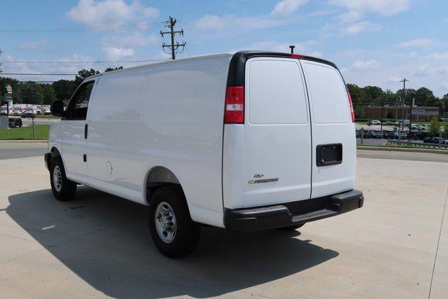 Photo of 2025 Summit White Chevrolet Express 2500