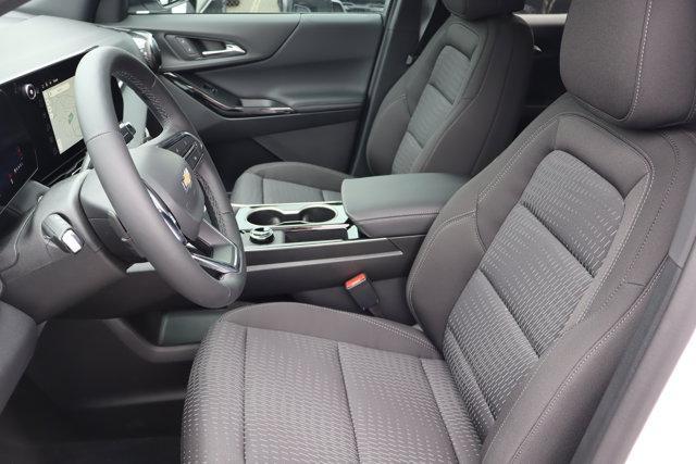 Photo of 2026 Summit White Chevrolet Equinox