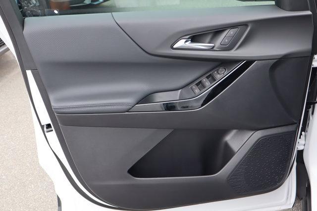 Photo of 2026 Summit White Chevrolet Equinox
