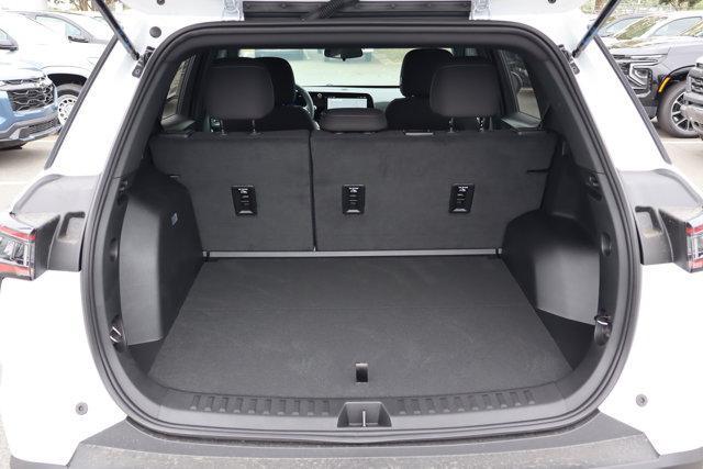 Photo of 2026 Summit White Chevrolet Equinox