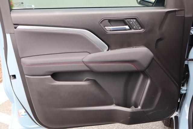 Photo of 2025 Metallic Chevrolet Colorado