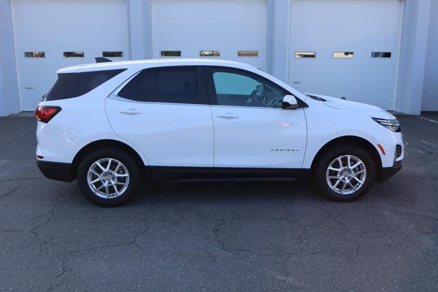 Photo of 2024 Summit White Chevrolet Equinox