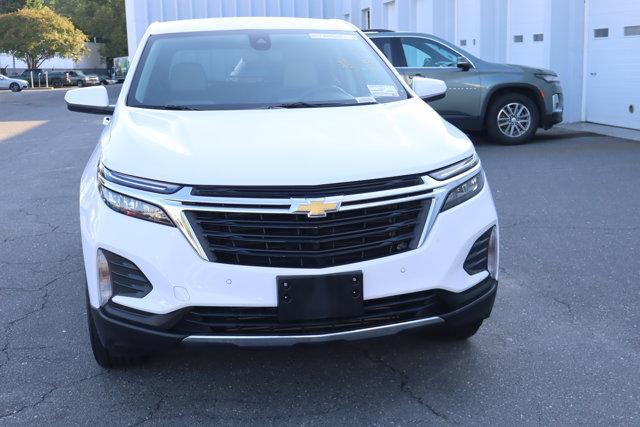 Photo of 2024 Summit White Chevrolet Equinox